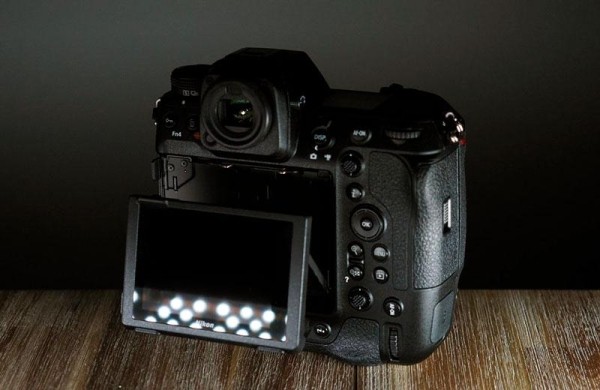 Обзор Nikon Z9: универсальная беззеркальная камера со съёмкой видео 8K Обзор Nikon Z9: универсальная беззеркальная камера со съёмкой видео 8K